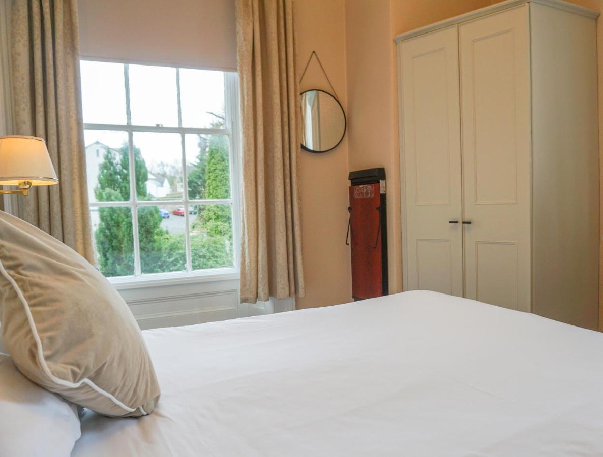 Manor House Hotel, コッカーマス エクステリア 写真